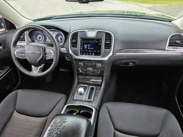 2022 Chrysler 300 Touring