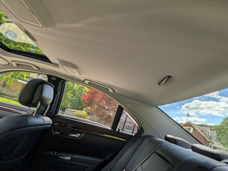 2009 Mercedes-Benz S-Class S 550 4MATIC