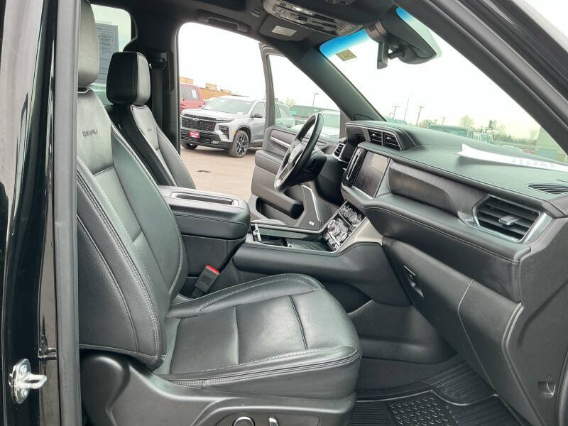 2023 GMC Yukon Denali