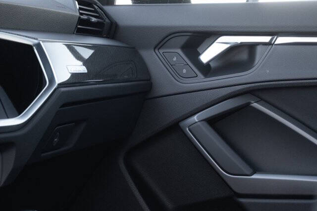 2025 Audi Q3 quattro S line Prem Plus 45 TFSI