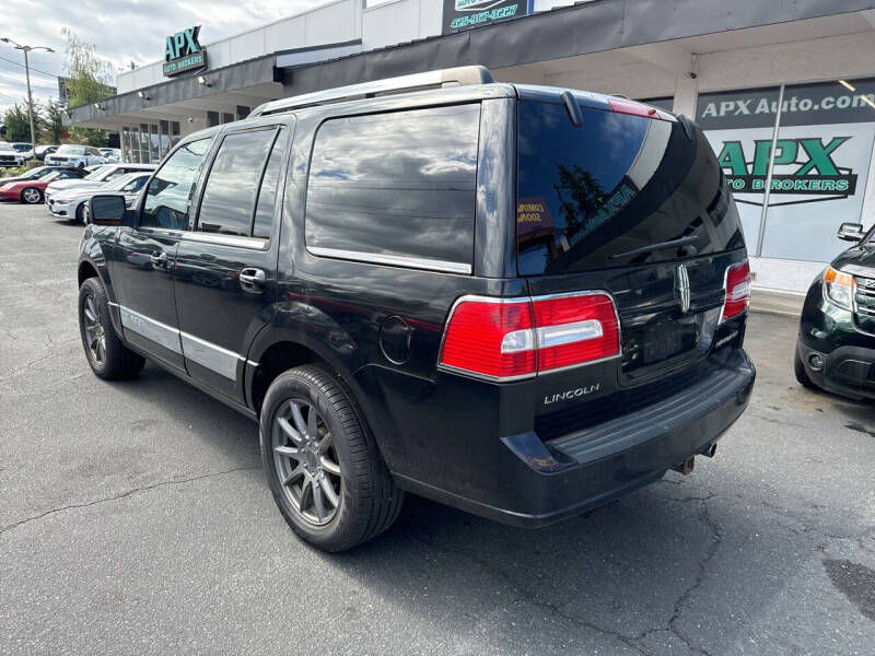 Used 2010 Lincoln Navigator Base with VIN 5LMJJ2J53AEJ02929 for sale in Edmonds, WA