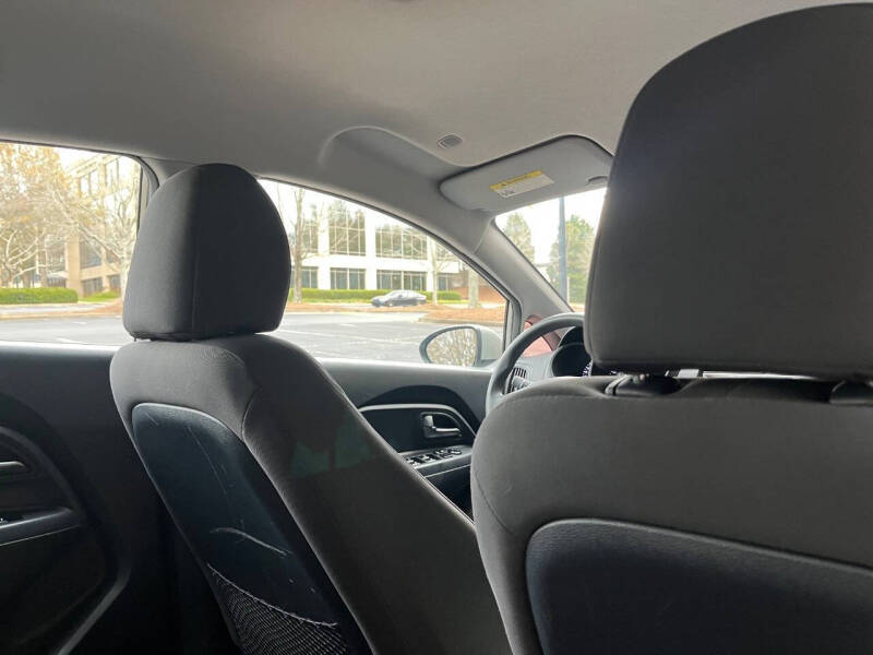 2013 Kia Rio 5-Door LX