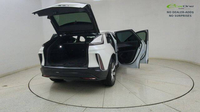 2024 Cadillac LYRIQ Tech