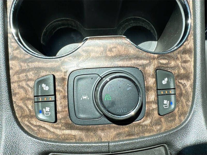 2020 GMC Acadia Denali