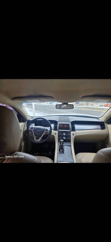 2015 Ford Taurus SEL