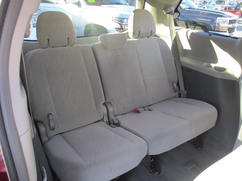 2018 Toyota Sienna LE 7-Passenger