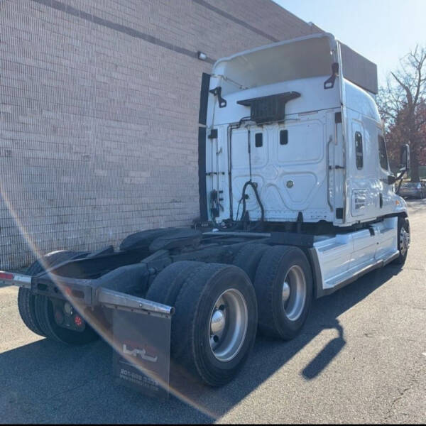 2014 Freightliner Cascadia