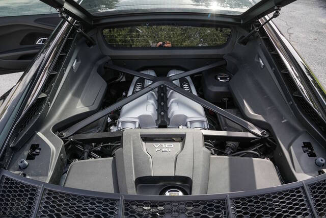 2023 Audi R8 5.2 V10 performance