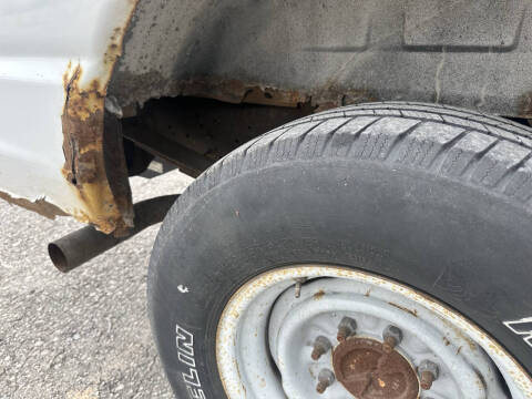 2004 Ford E-Series E-350 SD