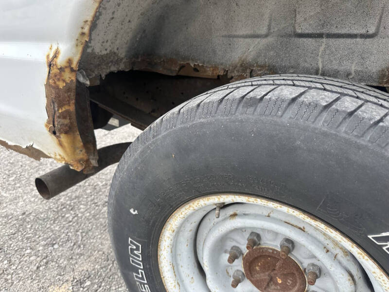 2004 Ford E-Series E-350 SD