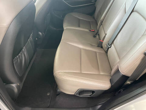 2017 Hyundai Santa Fe SE