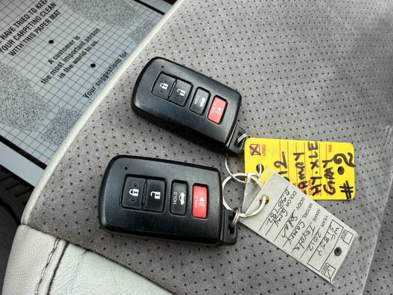 2012 Toyota Camry Hybrid XLE