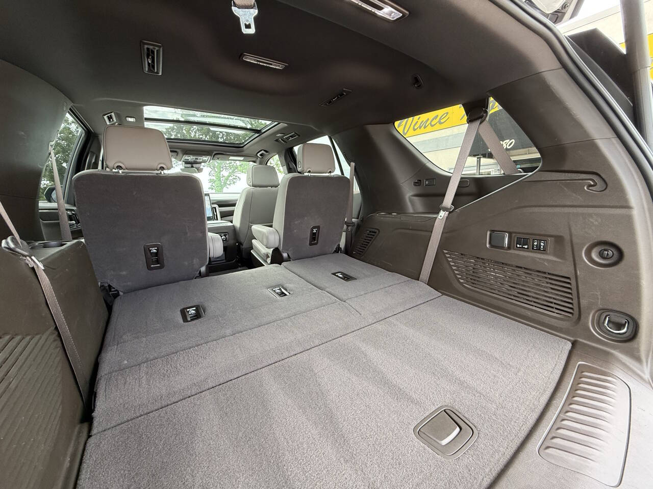 White 2025 GMC Yukon Elevation 4x4 Elevation 4dr SUV 37