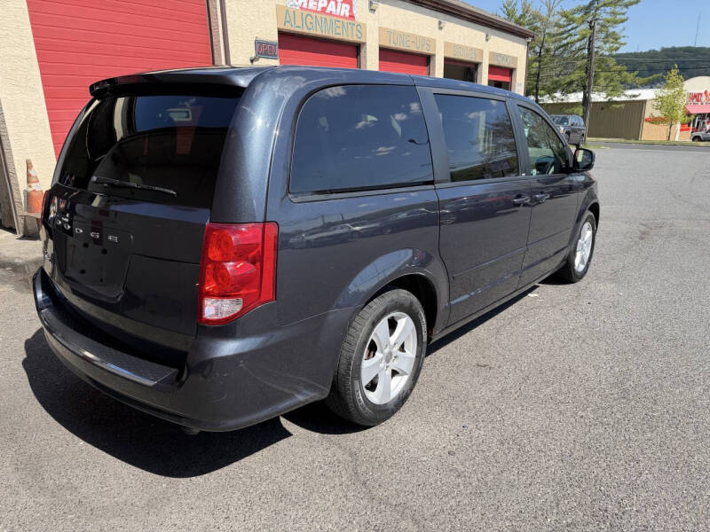 2013 Dodge Grand Caravan SE