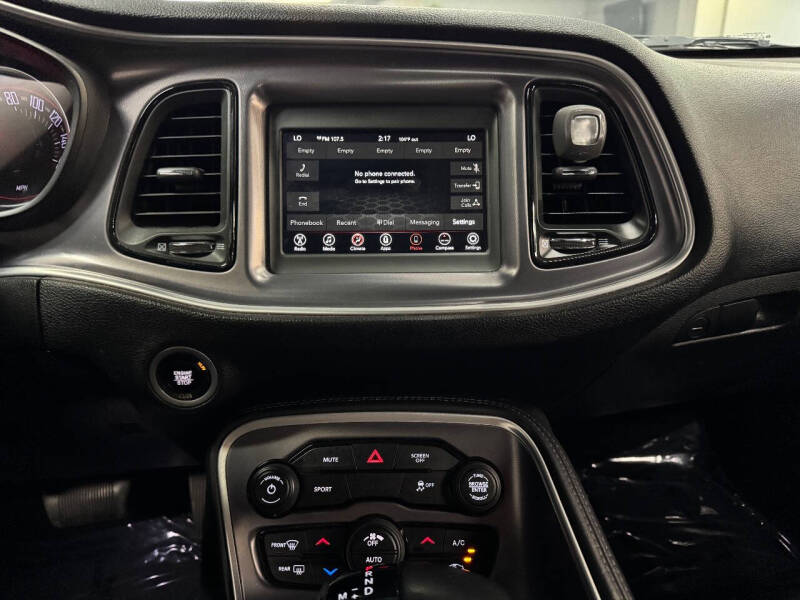 2020 Dodge Challenger SXT