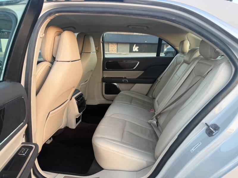 2019 Lincoln Continental Select