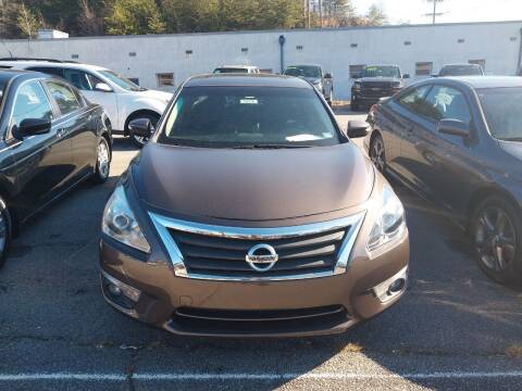 2013 Nissan Altima for sale at Auto Villa in Danville VA