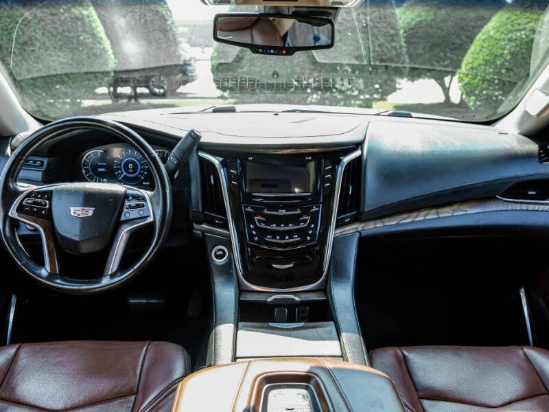 2016 Cadillac Escalade ESV Luxury Collection