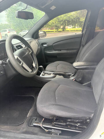 2013 Chrysler 200 Touring