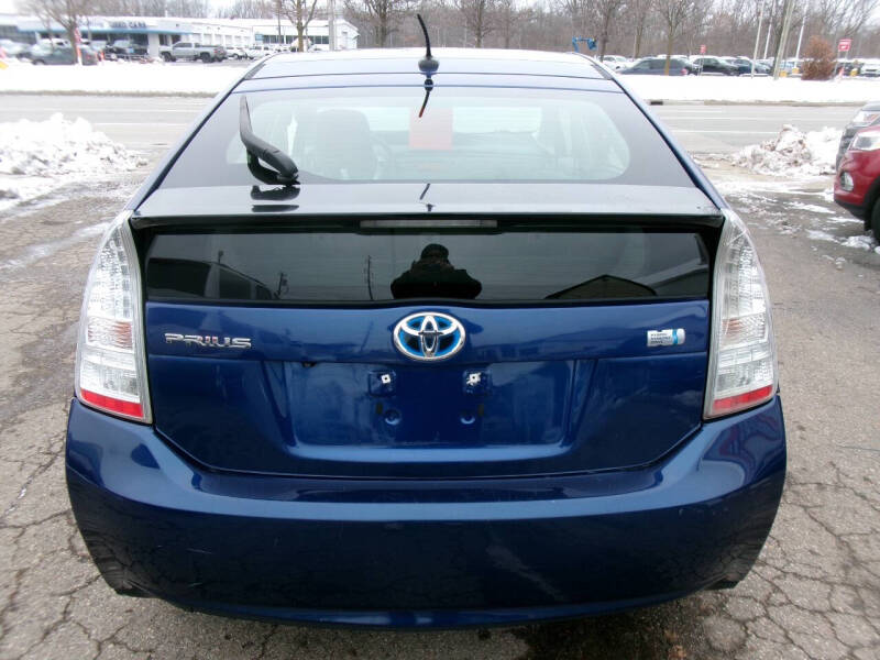 2010 Toyota Prius III