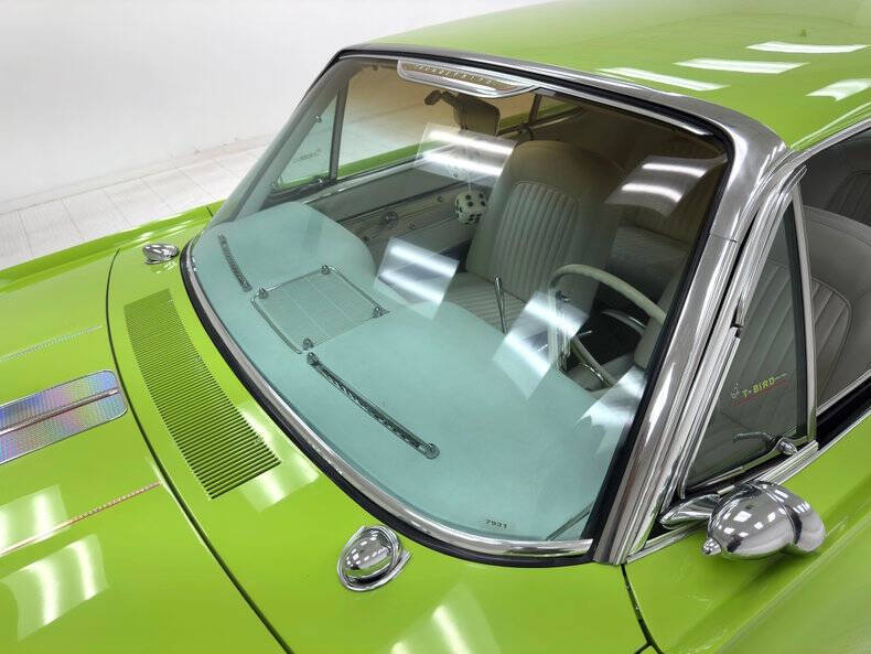 1962 Ford Thunderbird