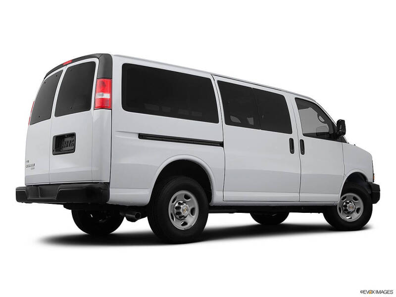 2012 Chevrolet Express LS's photo