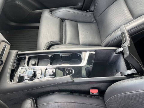 2023 Volvo XC90 B6 Ultimate Bright Theme 7P