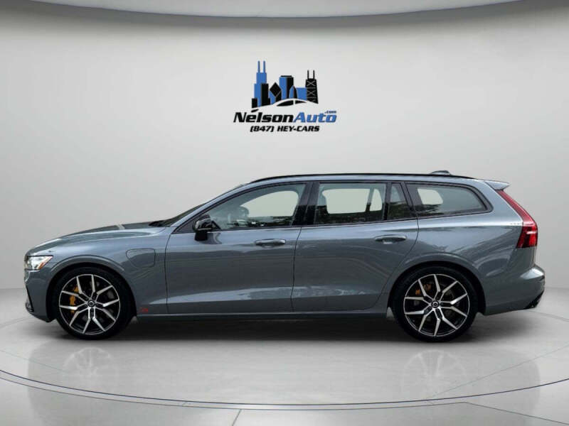 2022 Volvo V60 Recharge T8 Polestar Engineered