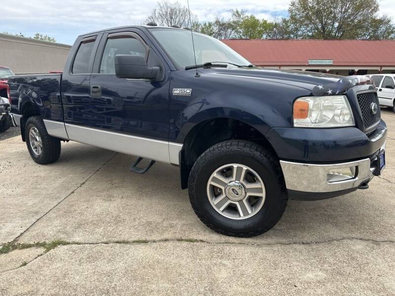 2005 Ford F-150 for sale at PITTMAN MOTOR CO in Lindale TX