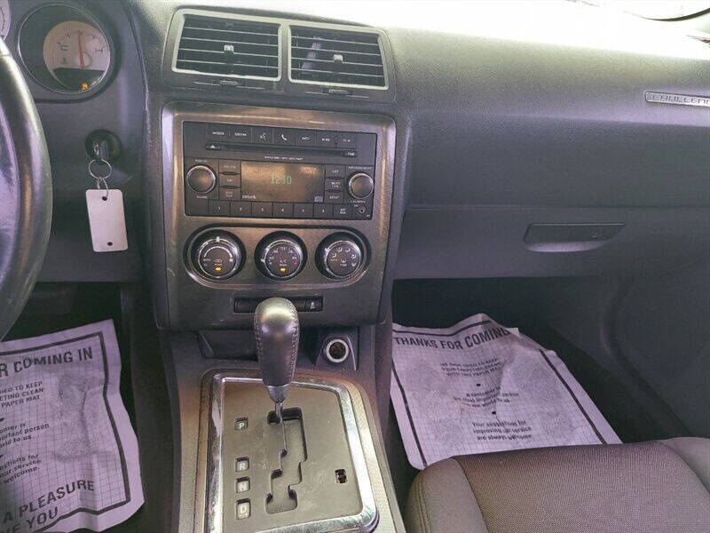 2012 Dodge Challenger SXT