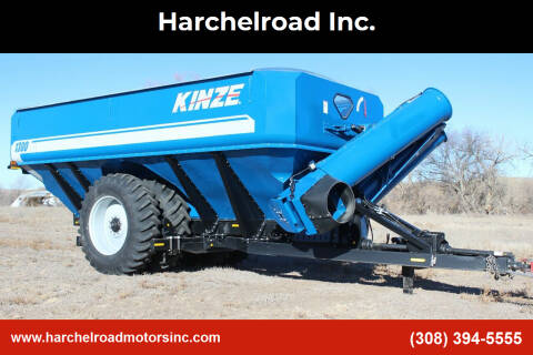 2014 Kinze 1300 Grain Cart for sale at Harchelroad Inc. in Wauneta NE