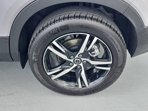 2026 Volvo XC40 B5 Core