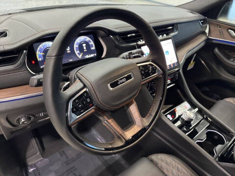 2025 Jeep Grand Cherokee Summit