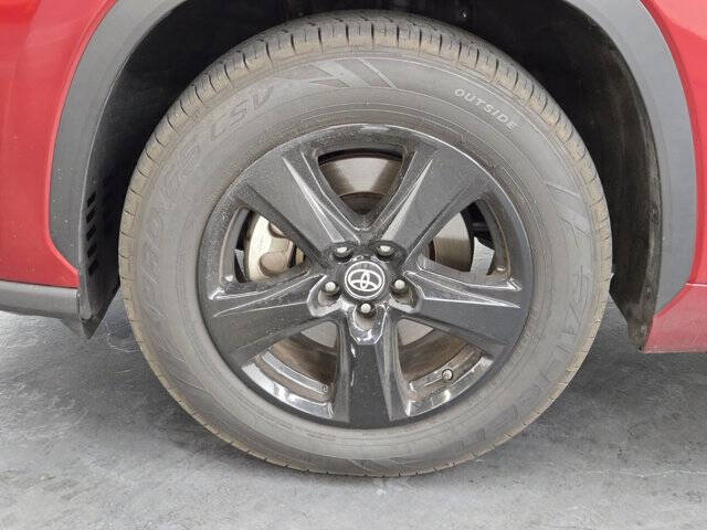 2021 Toyota Highlander LE