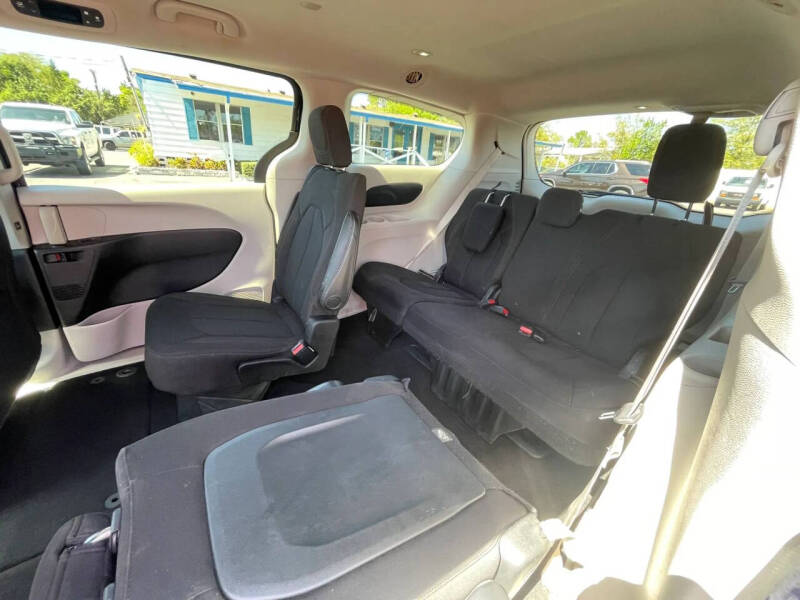 2017 Chrysler Pacifica Touring