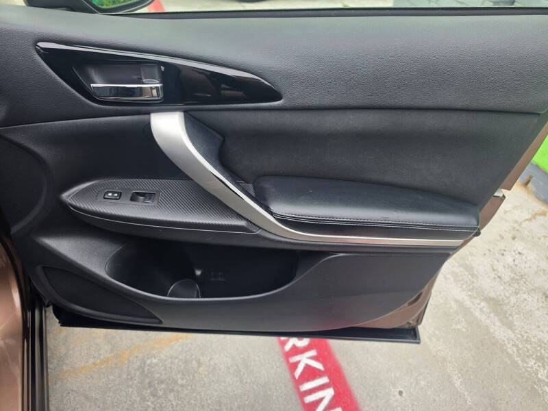 2019 Mitsubishi Eclipse Cross SE