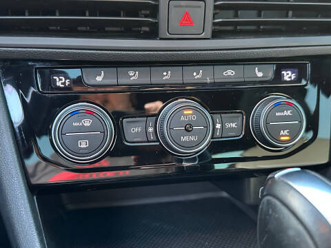 2019 Volkswagen Jetta R-Line