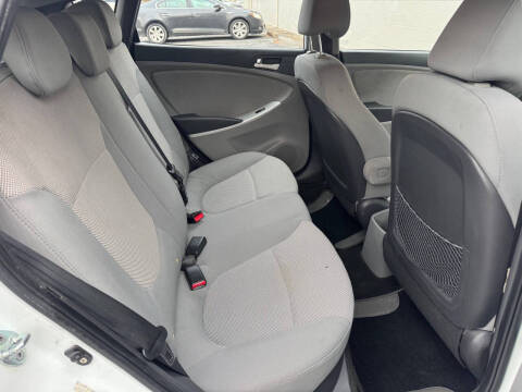 2012 Hyundai Accent GS