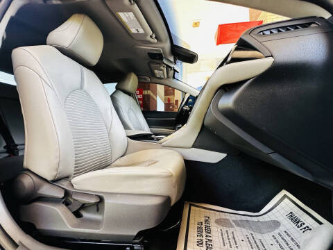 2020 Toyota Camry SE