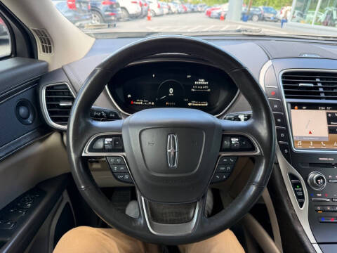 2019 Lincoln Nautilus Reserve