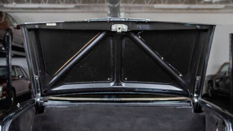 1987 Mercedes-Benz 560-Class 560 SL