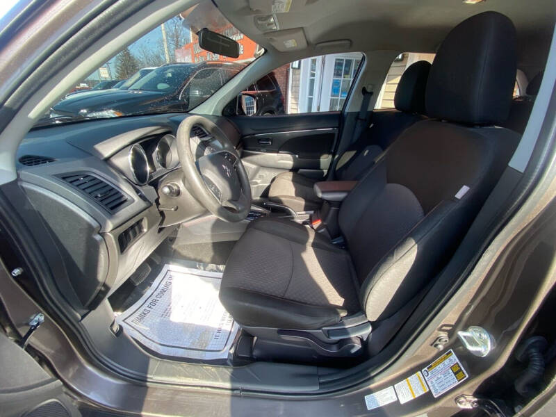 2019 Mitsubishi Outlander Sport LE