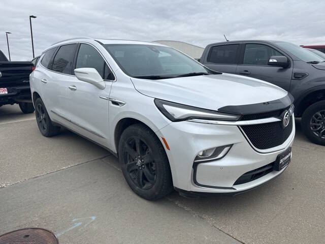 2024 Buick Enclave Essence