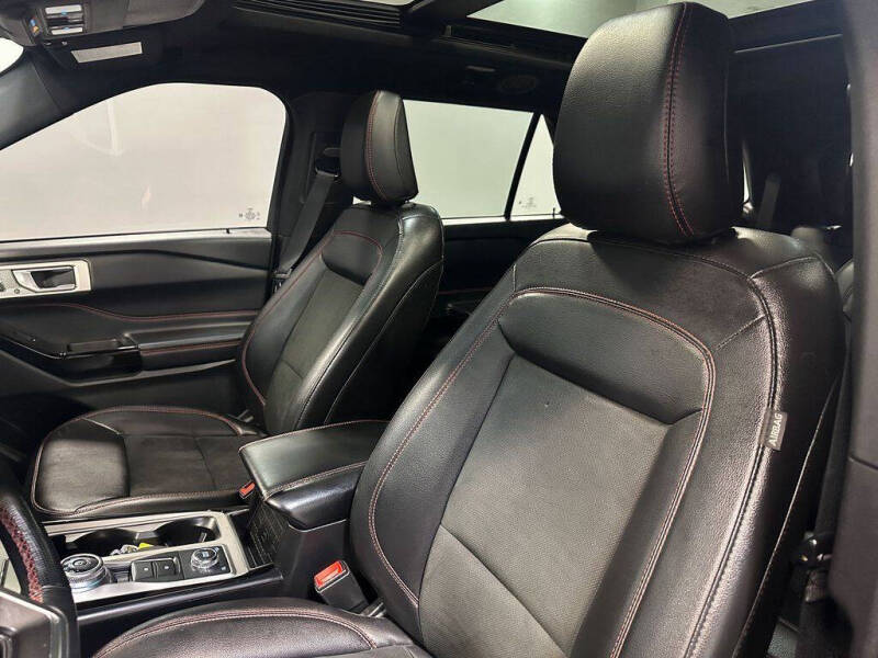 2022 Ford Explorer ST-Line