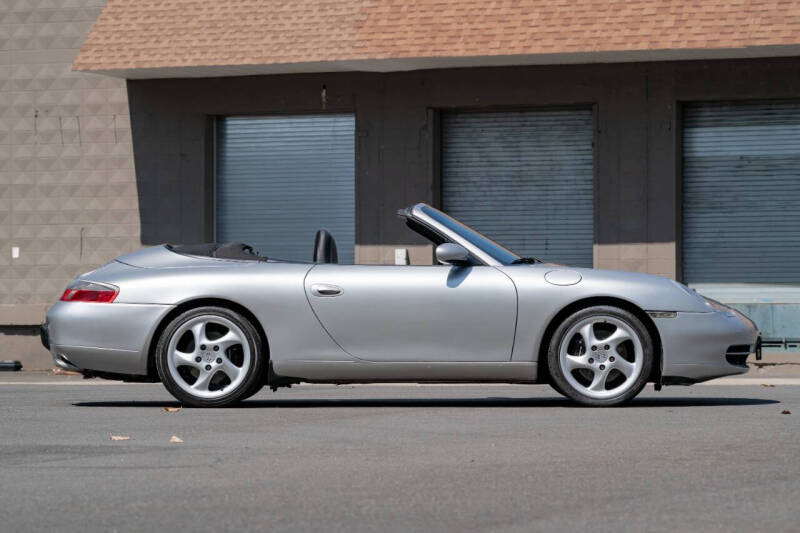 2001 Porsche 911 Carrera