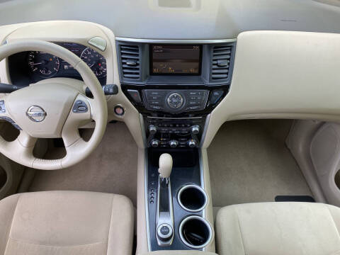 2013 Nissan Pathfinder SV