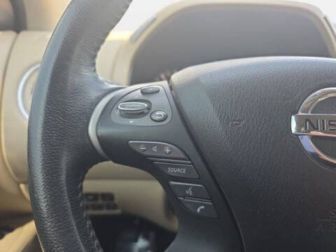 2017 Nissan Pathfinder SL
