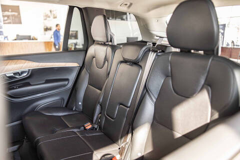 2025 Volvo XC90 B6 Plus Bright Theme 7P