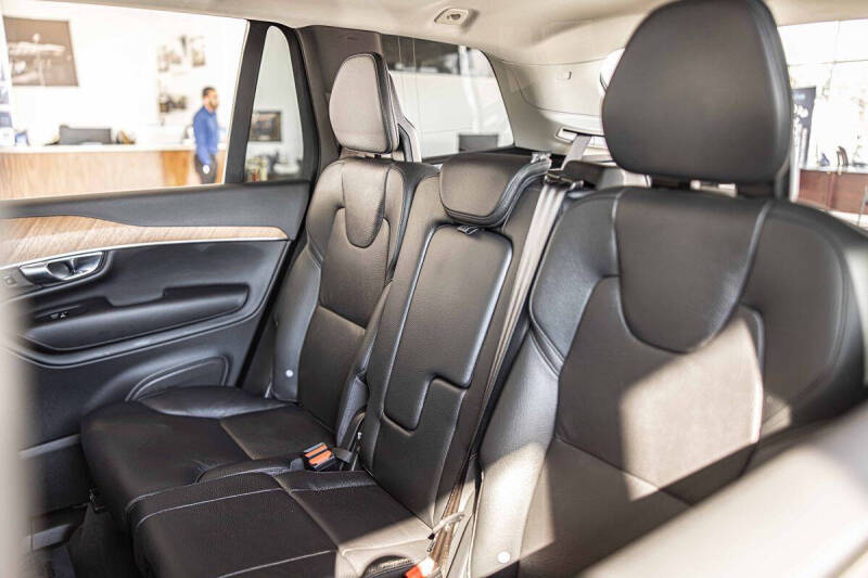 2025 Volvo XC90 B6 Plus Bright Theme 7P