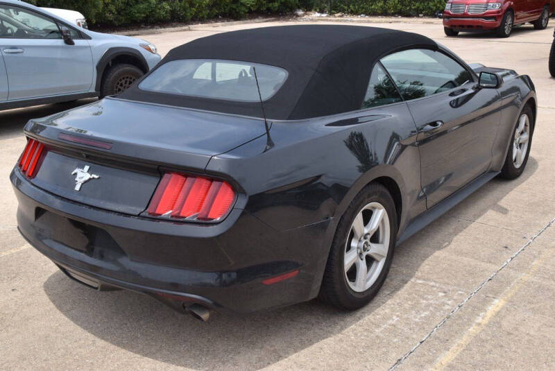 2017 Ford Mustang V6